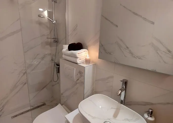 Апартаменты Leon 2