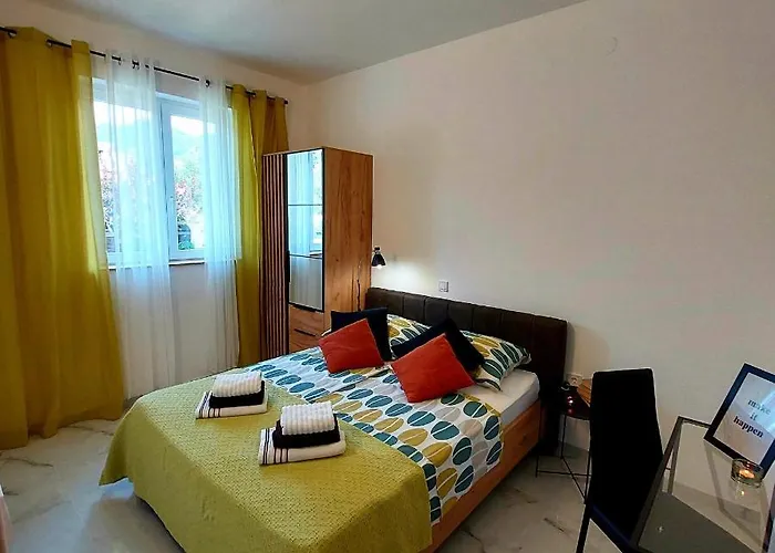 Апартаменты Leon 2 Банёл